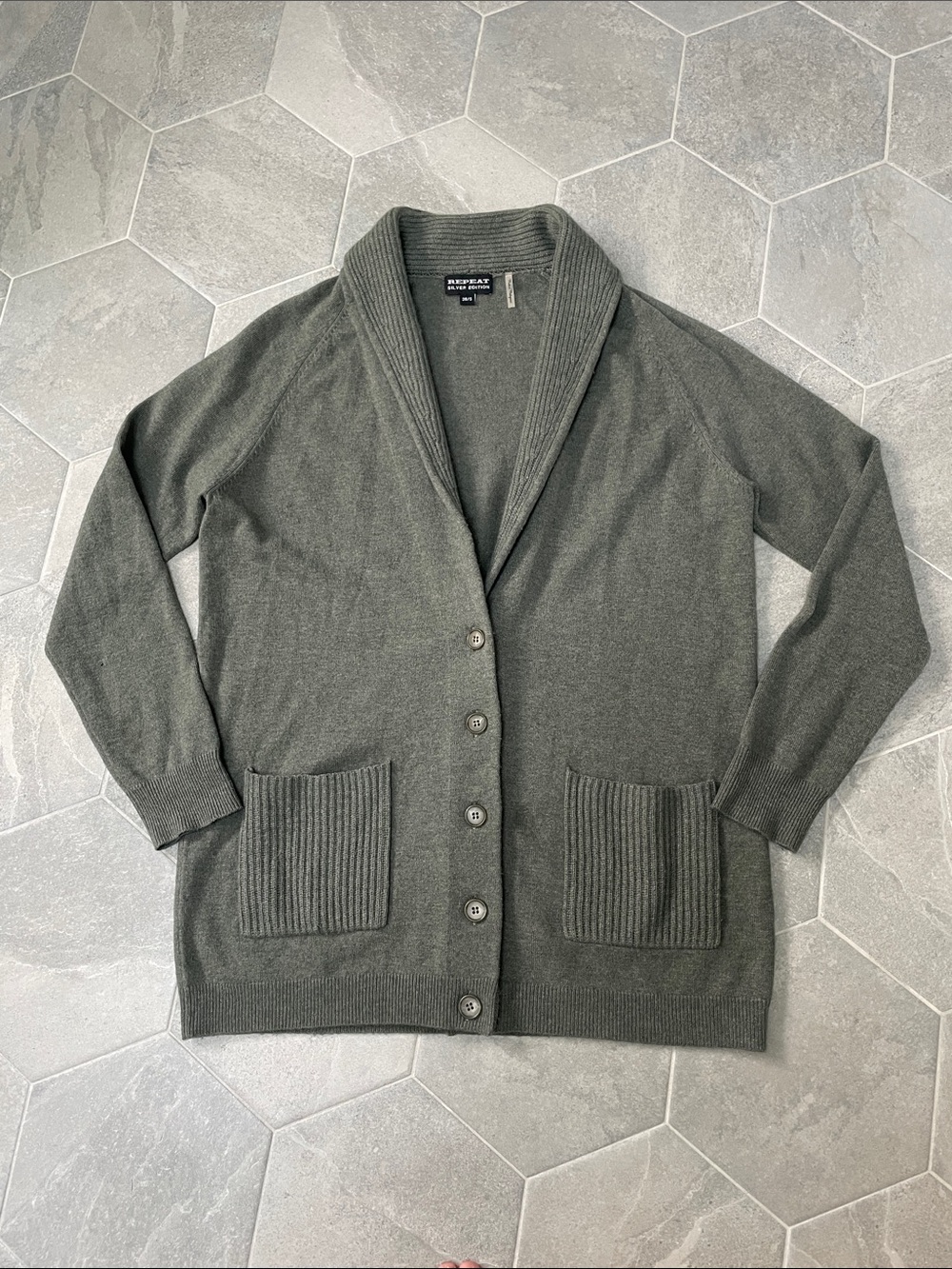 REPEAT Silver Edition Wool Cashmere Cardigan – Size 38/S – Olive Green